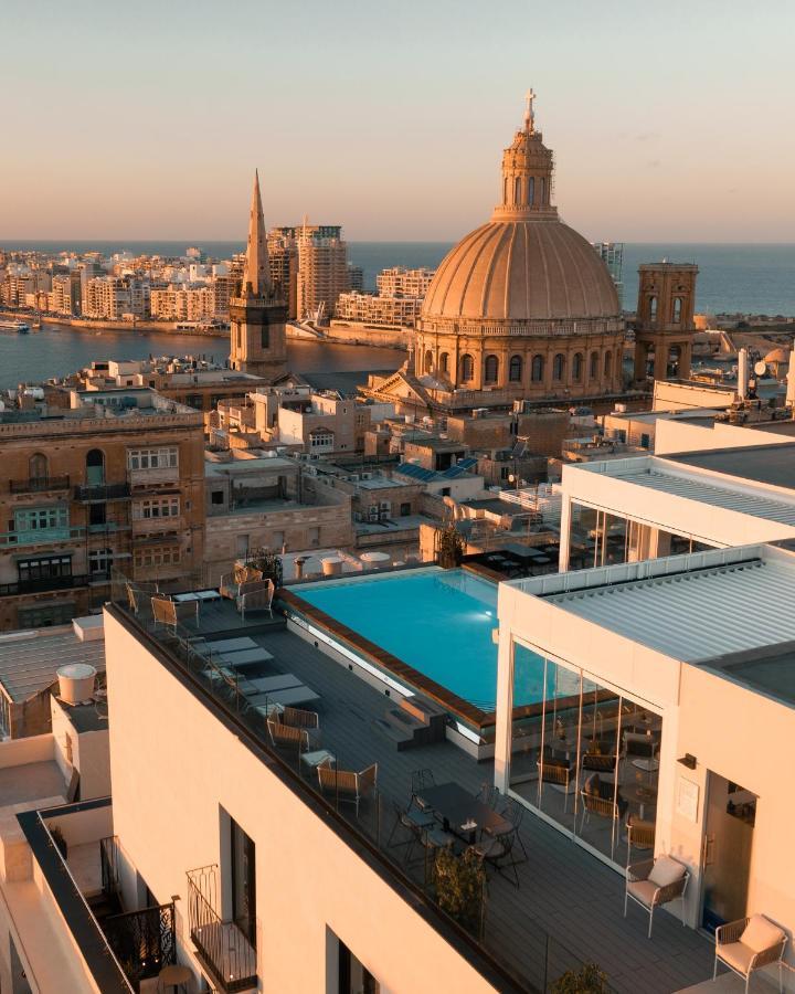 The Embassy Valletta Hotel Bagian luar foto